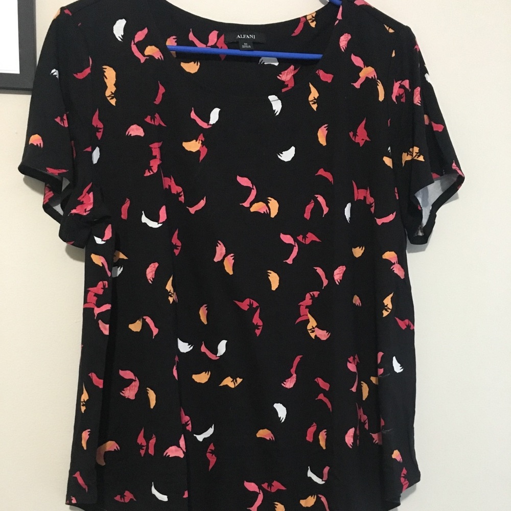 Alfani I short sleeved patterned top